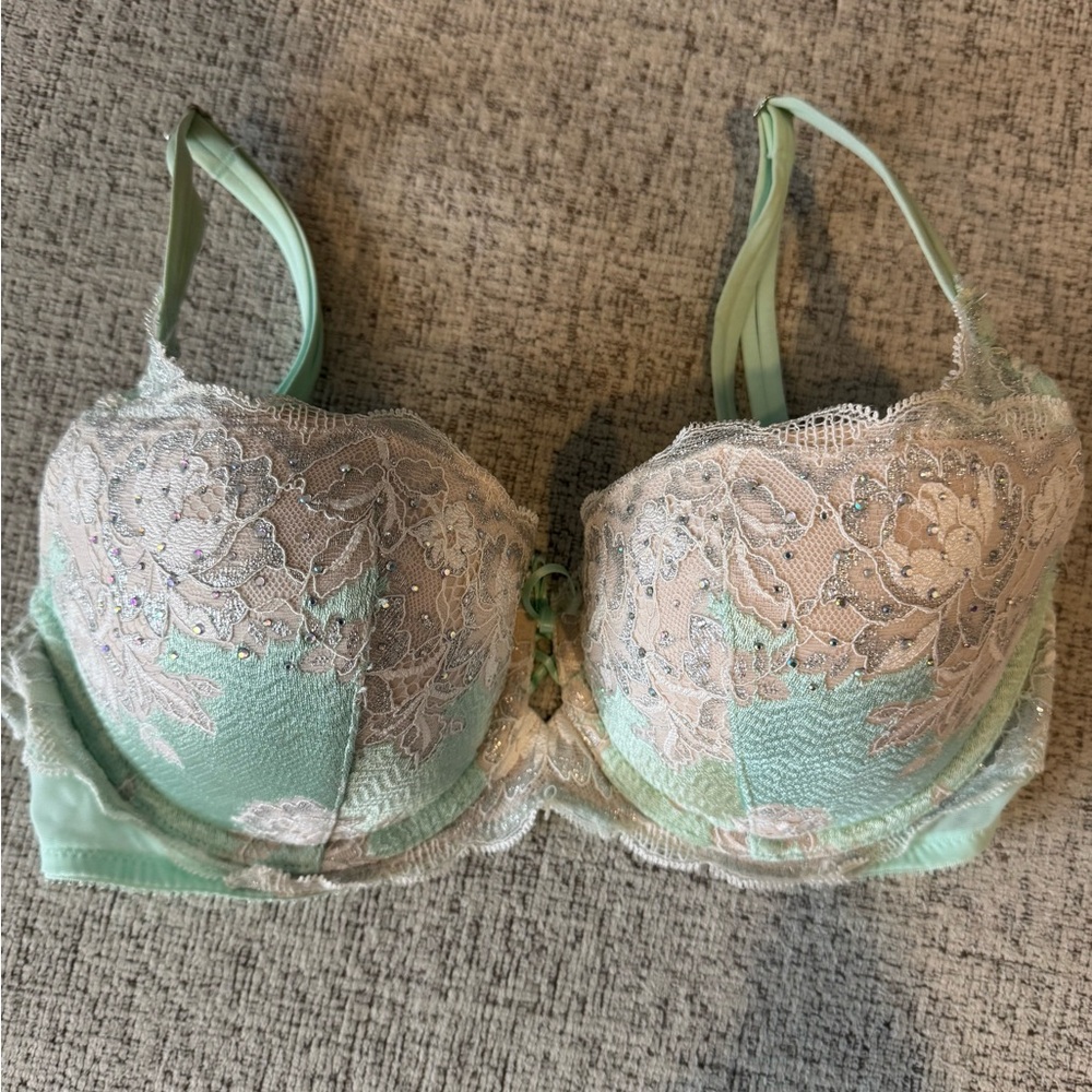 Victoria's Secret Mint Green Lace Bra